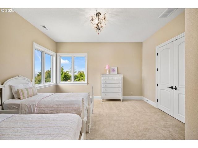 9523 Sw STONECREEK Dr, Beaverton, OR 97007