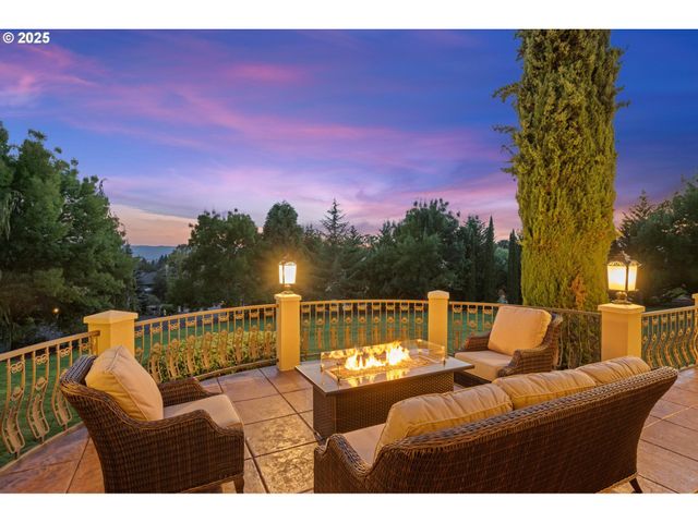 9523 Sw STONECREEK Dr, Beaverton, OR 97007