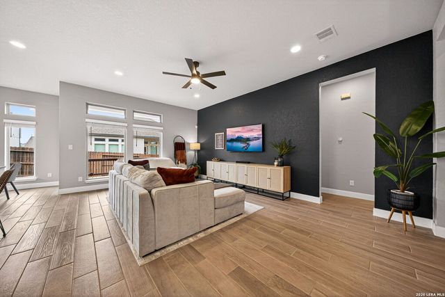 6549 Crockett Cove, Schertz, TX 78108