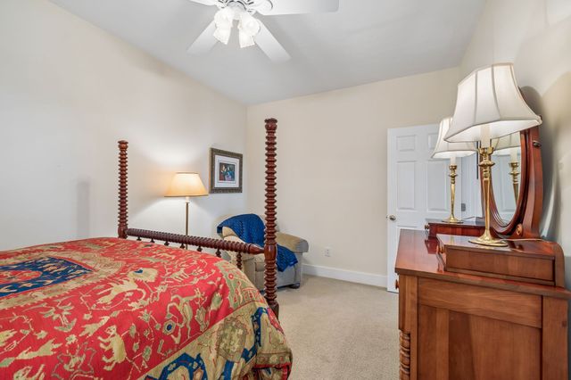 8 Matthews Mountain Ln, Carthage, TN 37030