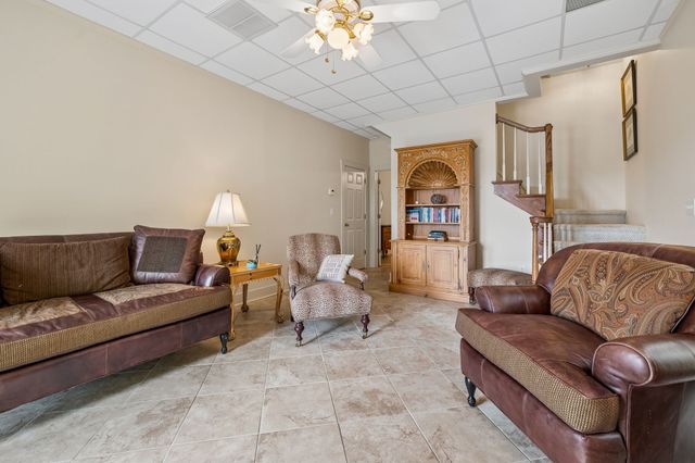 8 Matthews Mountain Ln, Carthage, TN 37030