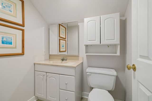 8 Matthews Mountain Ln, Carthage, TN 37030