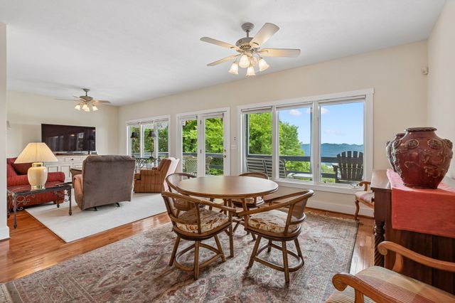 8 Matthews Mountain Ln, Carthage, TN 37030