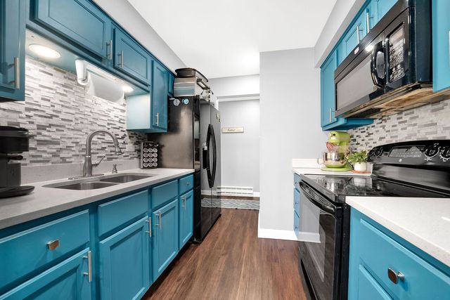 4112 W 98th Street 102, Oak Lawn, IL 60453