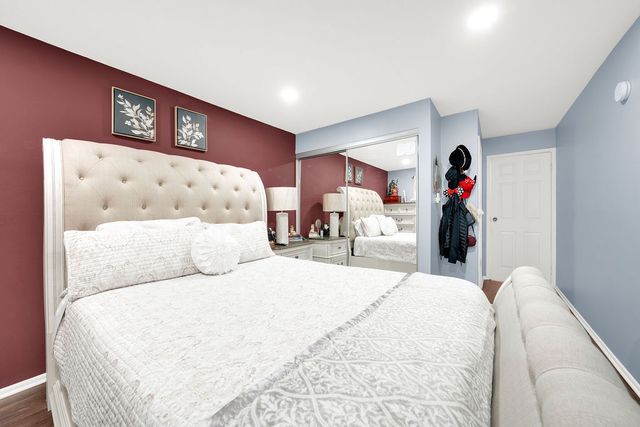 4112 W 98th Street 102, Oak Lawn, IL 60453