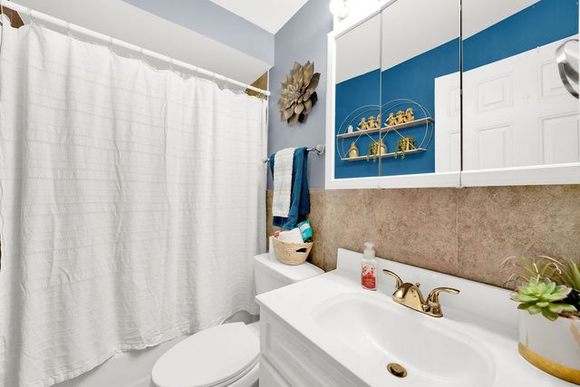 4112 W 98th Street 102, Oak Lawn, IL 60453