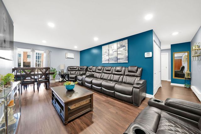 4112 W 98th Street 102, Oak Lawn, IL 60453