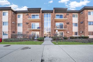 4112 W 98th Street 102, Oak Lawn, IL 60453