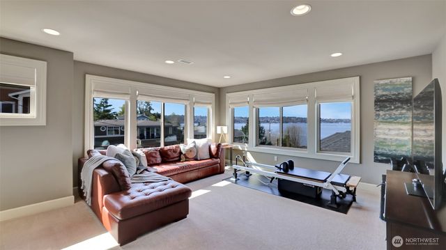 3319 Burnett Avenue N, Renton, WA 98056