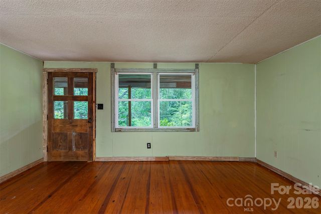 80 Webb Cove Road, Asheville, NC 28804