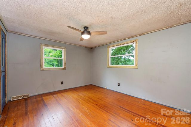 80 Webb Cove Road, Asheville, NC 28804