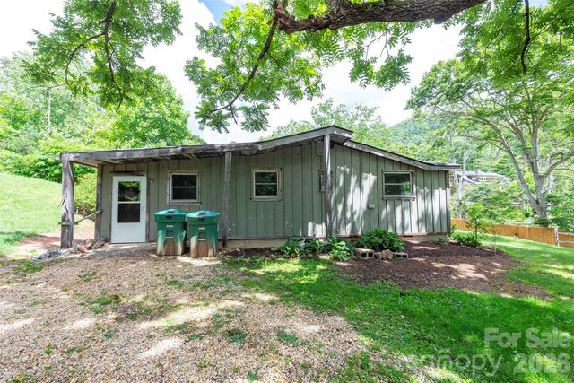 80 Webb Cove Road, Asheville, NC 28804