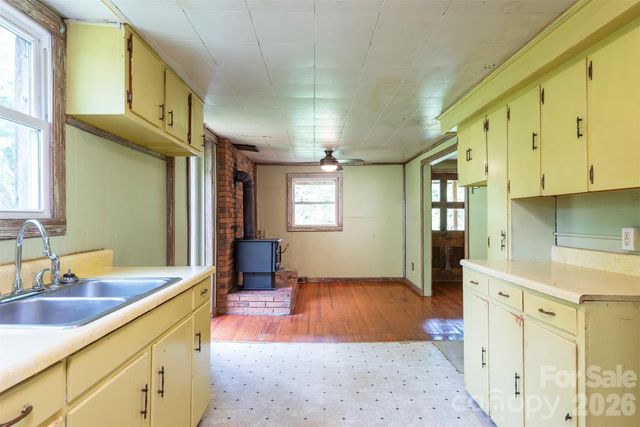 80 Webb Cove Road, Asheville, NC 28804