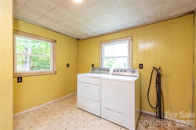 80 Webb Cove Road, Asheville, NC 28804