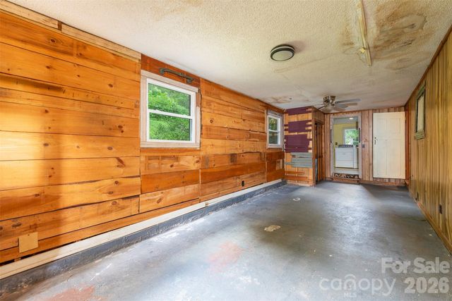 80 Webb Cove Road, Asheville, NC 28804