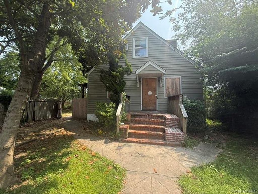 57 clinton Avenue, Patchogue, NY 11772