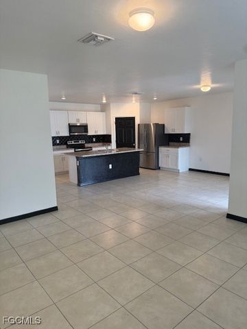 8046 Gopher Tortoise TRL, Lehigh Acres, FL 33972