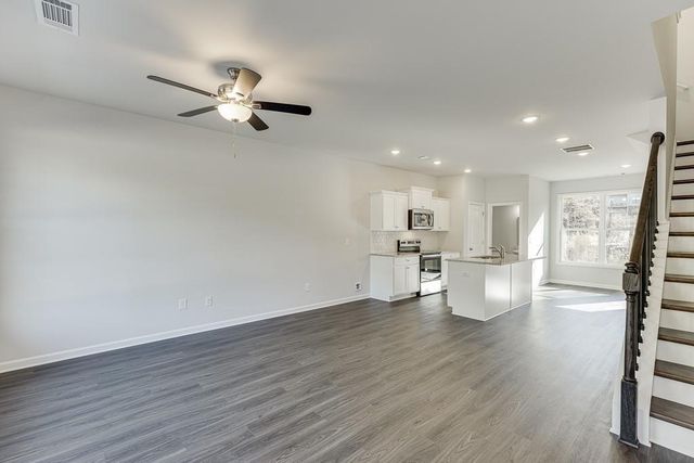 375 Collins Industrial Way, Lawrenceville, GA 30043