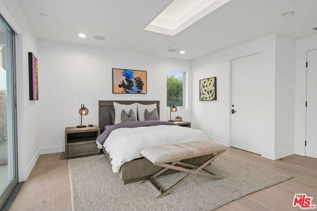 1500 Viewsite Terrace, Los Angeles, CA 90069