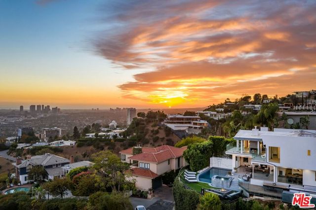 1500 Viewsite Terrace, Los Angeles, CA 90069