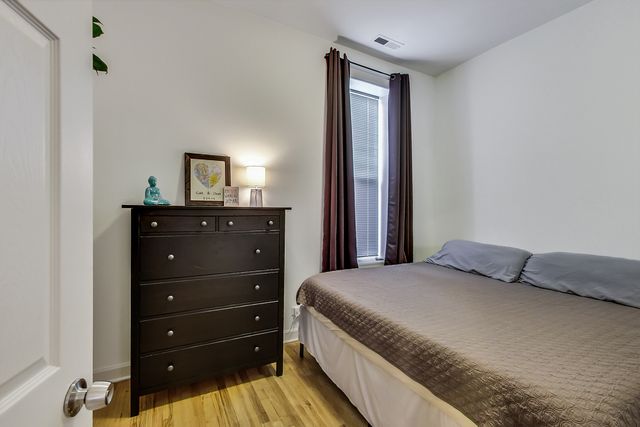 1451 N MAPLEWOOD Avenue 2F, Chicago, IL 60622