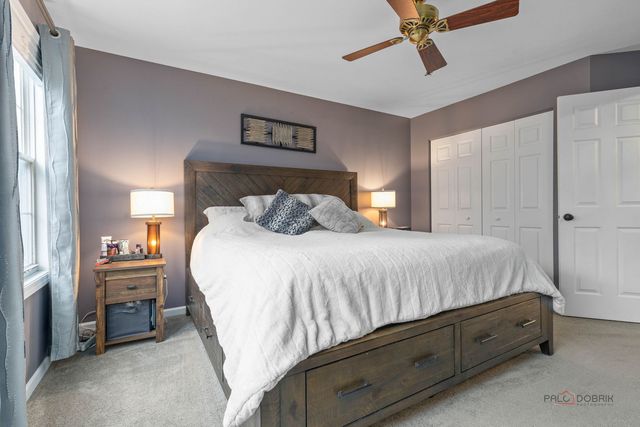 943 Chesapeake Boulevard, Grayslake, IL 60030