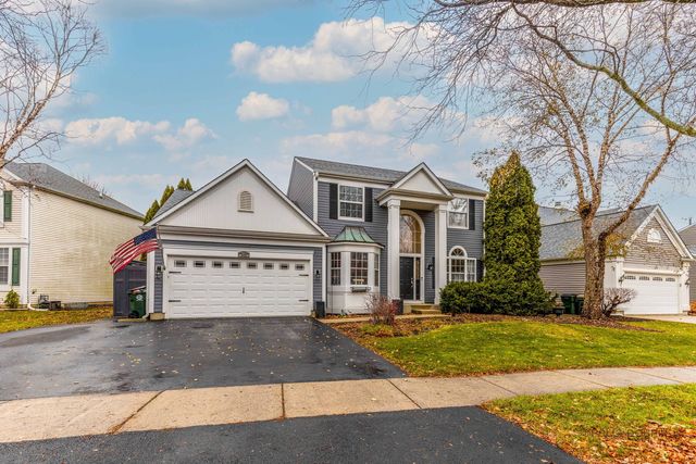 943 Chesapeake Boulevard, Grayslake, IL 60030