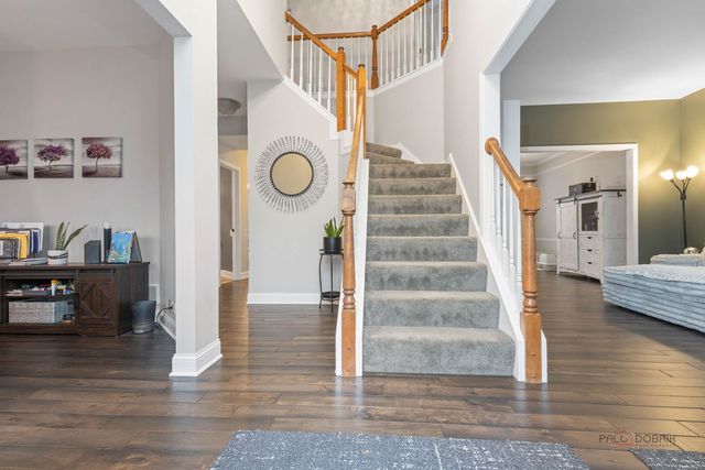 943 Chesapeake Boulevard, Grayslake, IL 60030