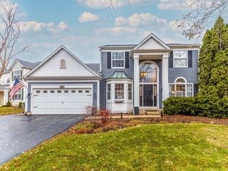 943 Chesapeake Boulevard, Grayslake, IL 60030