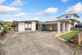 1670 Hooheno Street, Pearl City, HI 96782