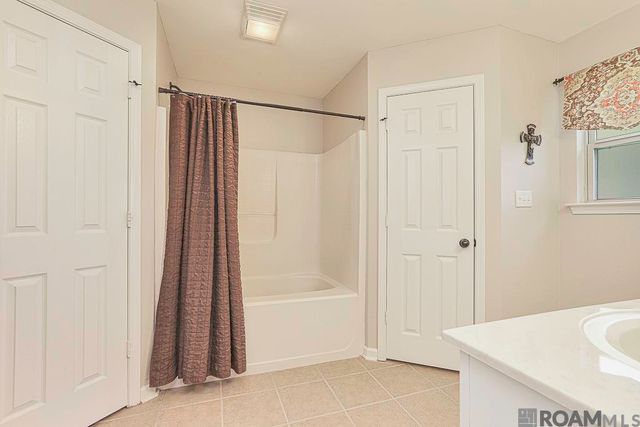 15467 Oakstone Dr, Prairieville, LA 70769