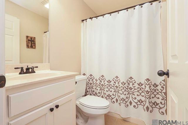 15467 Oakstone Dr, Prairieville, LA 70769