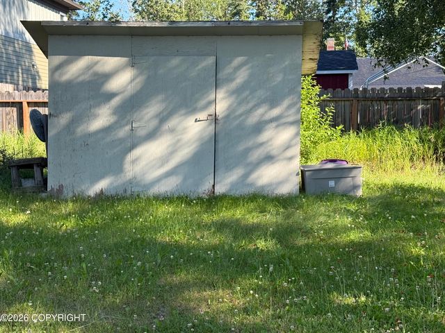 2207 LINCOLN Avenue, Anchorage, AK 99517
