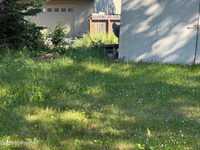 2207 LINCOLN Avenue, Anchorage, AK 99517