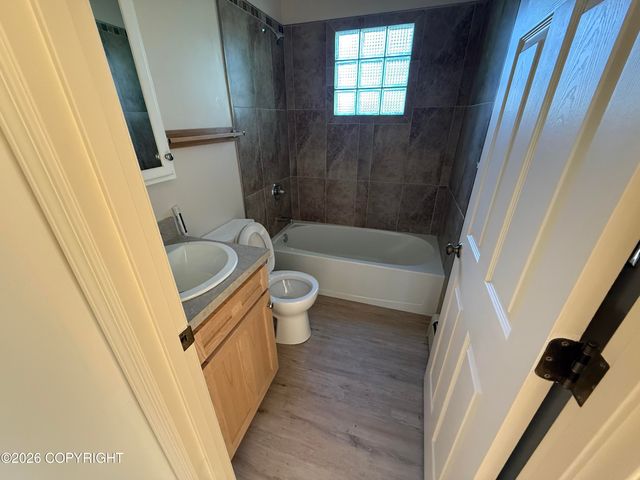 2207 LINCOLN Avenue, Anchorage, AK 99517
