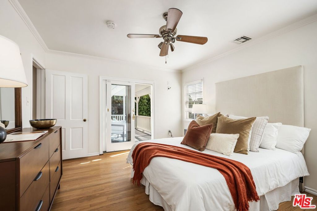 Image 12 of property listing at 4518 Whelan Place, Los Angeles, CA 90043