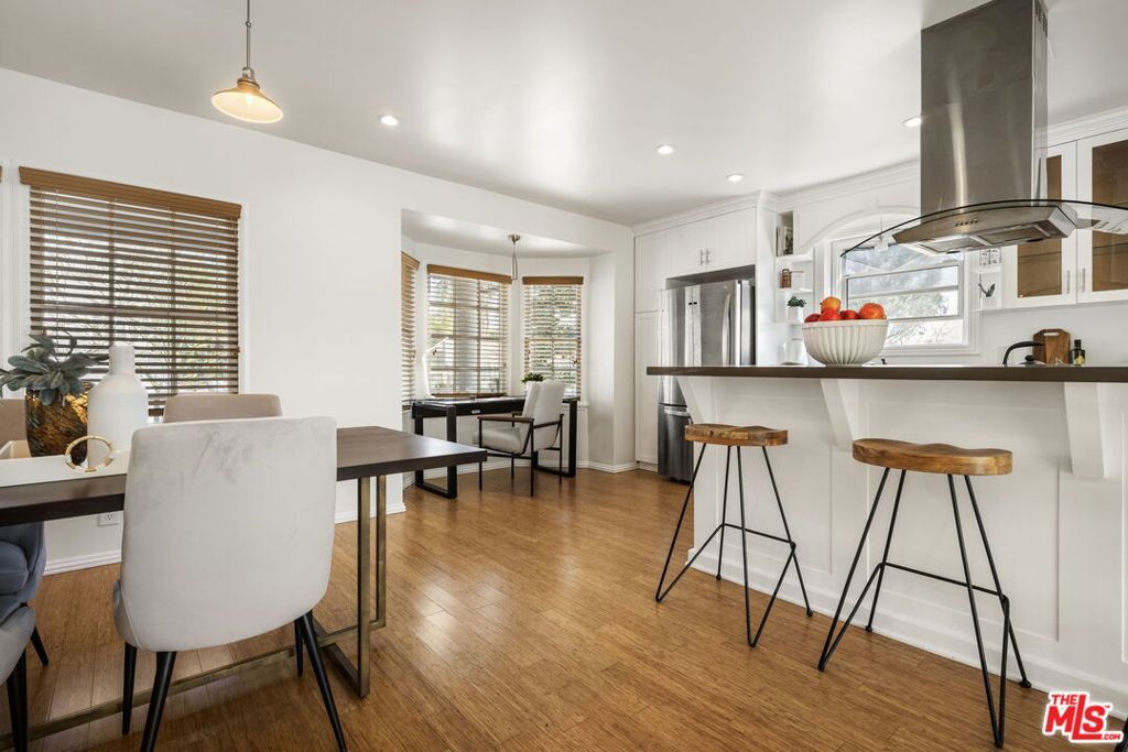 Image 6 of property listing at 4518 Whelan Place, Los Angeles, CA 90043