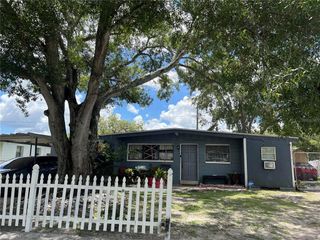 2027 WARRINGTON WAY, Tampa, FL 33619