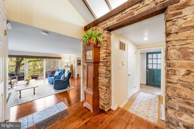 1789 WRIGHTSTOWN RD, Newtown, PA 18940