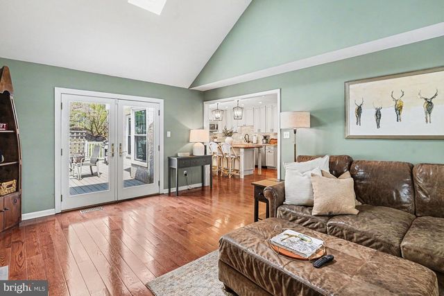 1102 LANTERN CIR, Phoenixville, PA 19460