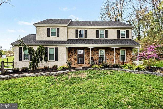 1102 LANTERN CIR, Phoenixville, PA 19460