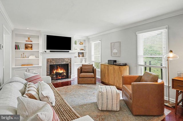 1102 LANTERN CIR, Phoenixville, PA 19460