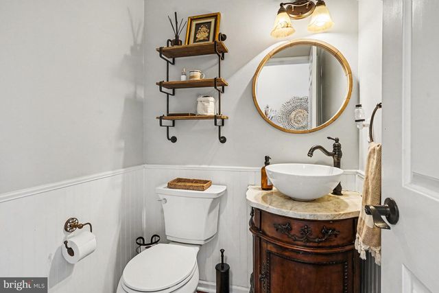 1102 LANTERN CIR, Phoenixville, PA 19460