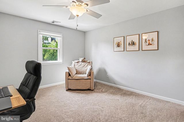 1102 LANTERN CIR, Phoenixville, PA 19460