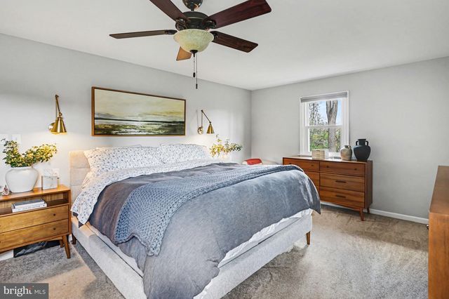 1102 LANTERN CIR, Phoenixville, PA 19460