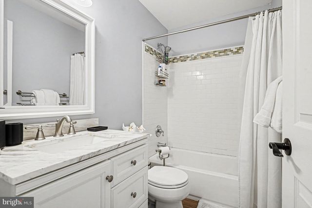 1102 LANTERN CIR, Phoenixville, PA 19460