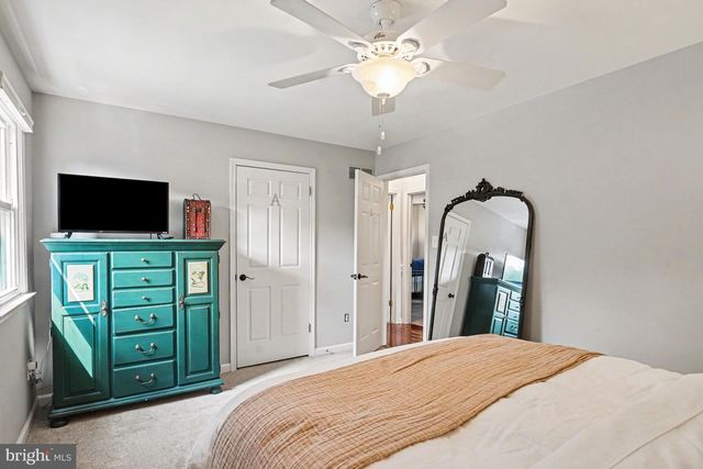 1102 LANTERN CIR, Phoenixville, PA 19460