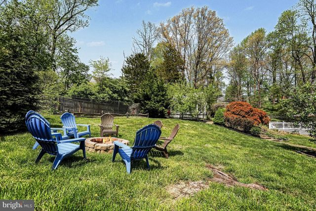 1102 LANTERN CIR, Phoenixville, PA 19460