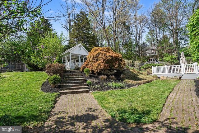 1102 LANTERN CIR, Phoenixville, PA 19460