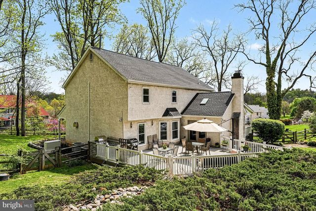 1102 LANTERN CIR, Phoenixville, PA 19460